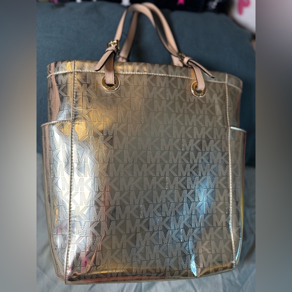 Michael Kors Gold‎ Metallic Tote Bag - Picture 1 of 6